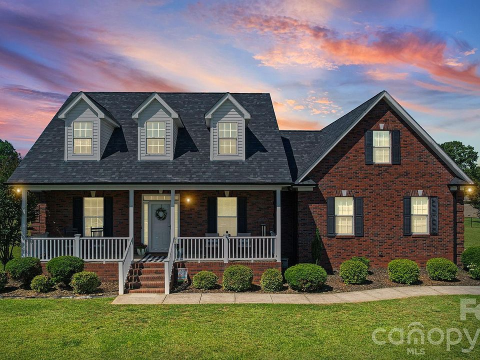1st image of 2318 Cardinal Ridge Ln