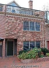 Front Opens to Courtyard