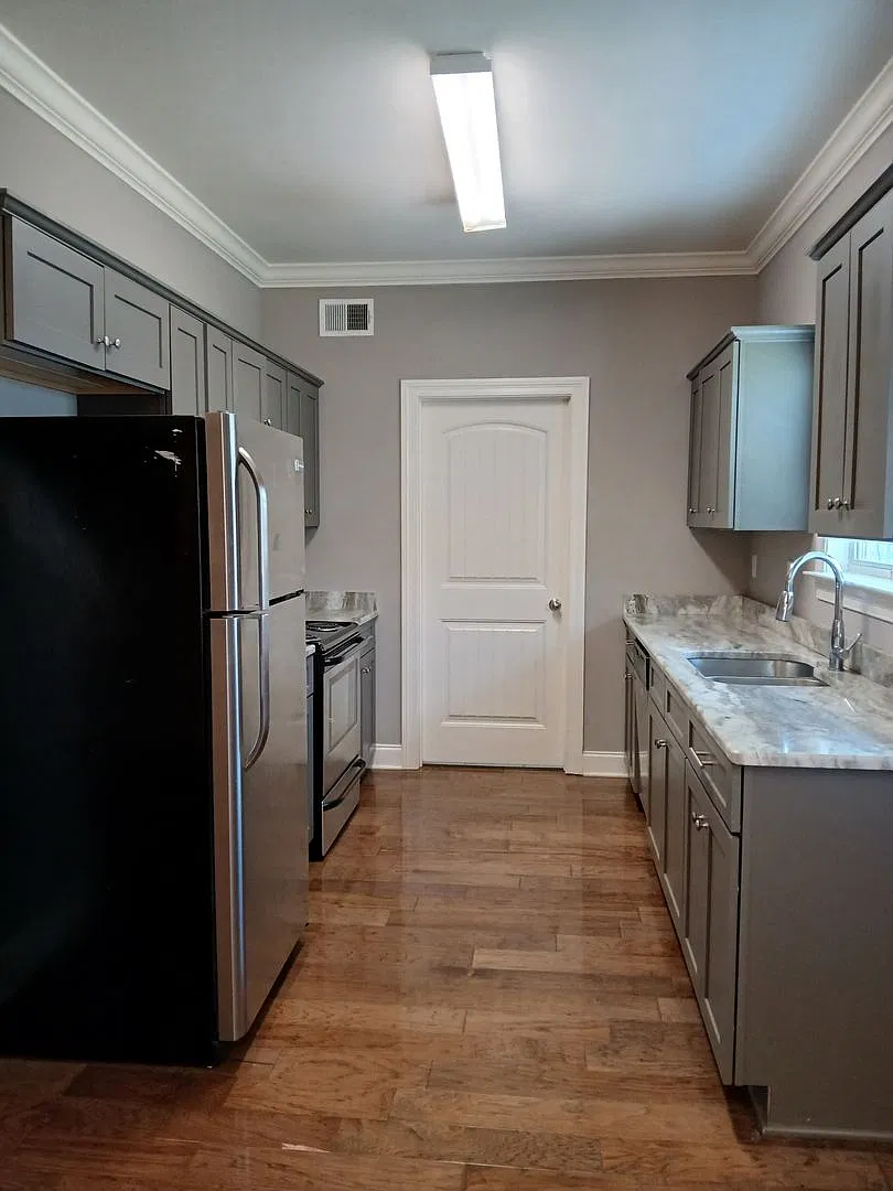 4 Bed /4.5 Bath — Photo 2