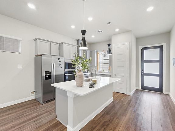 5th image of 3012 Skyrock Dr