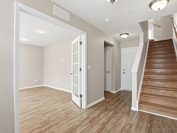 3rd image of 3565 Mulligan Dr