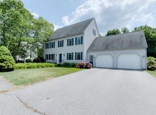 24 Blackthorn Dr, Worcester, MA 01609