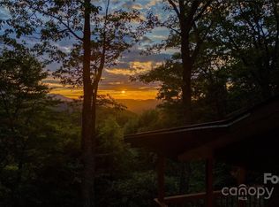 1457 Strawberry Ridge Rd, Spruce Pine, NC 28777