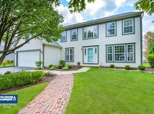 378 Mallard Ln, Sugar Grove, IL 60554