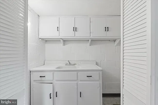 9704 Lorain Ave — Photo 3