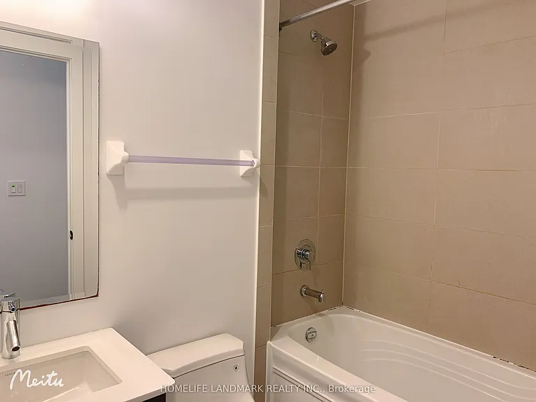 426 University Ave #910 — Photo 12