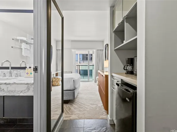 410 Atkinson Dr #1148, Honolulu, HI 96814