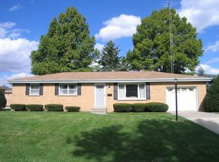 301 Pfitzer Dr, Bradley, IL 60915