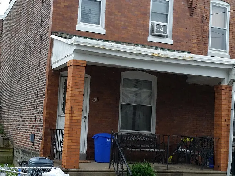 419 Kingsley St — Photo 1