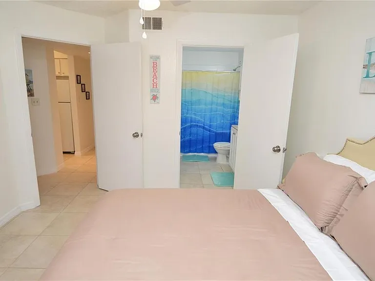 8625 Mallard Reserve Dr #101 — Photo 27