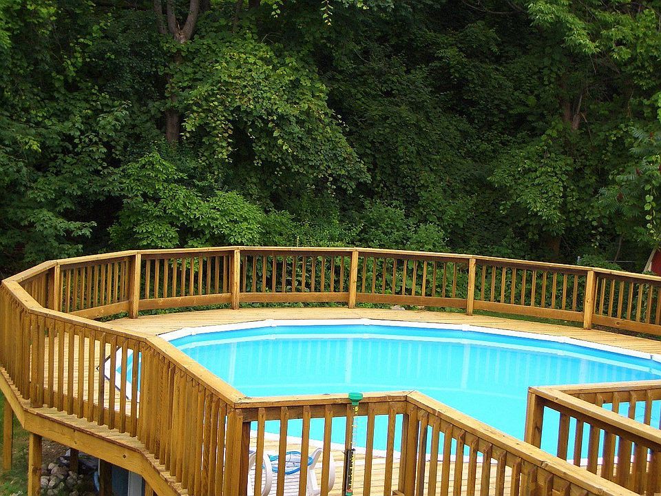 1st image of 215 Briarwood Ln