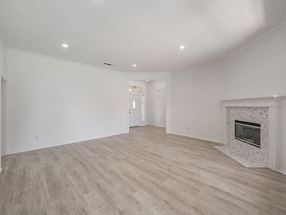 3rd image of 7336 Hidden Oaks Dr