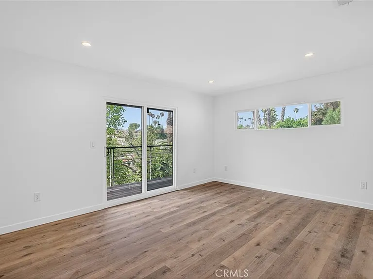 901 Micheltorena St — Photo 18