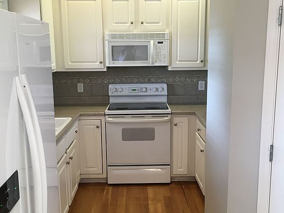 5th image of 103 Cashmere Dr