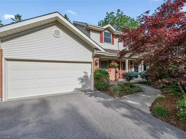 21 Tinatawa Ct, Kitchener, ON N2A 3K4