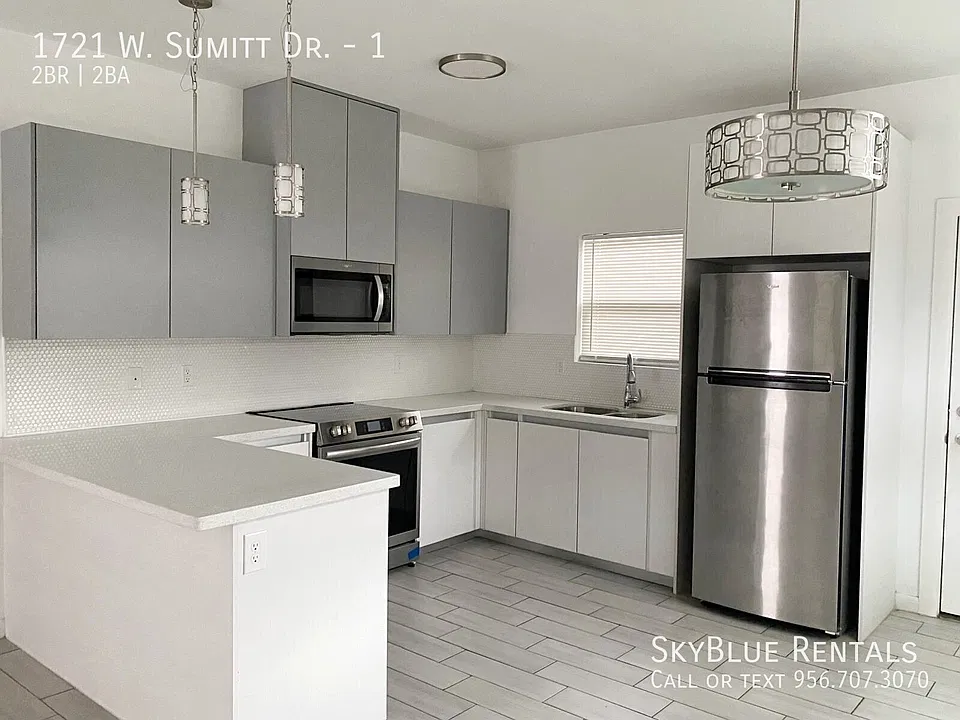1721 W Sumitt Dr #1