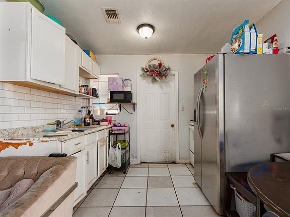 5th image of 2532 W WALNUT STREET