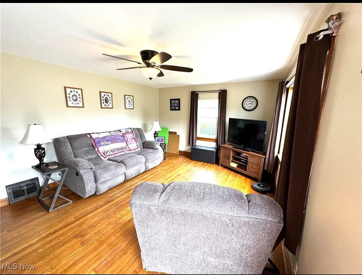 2 bed, 850 sqft, $1,150 — Photo 3
