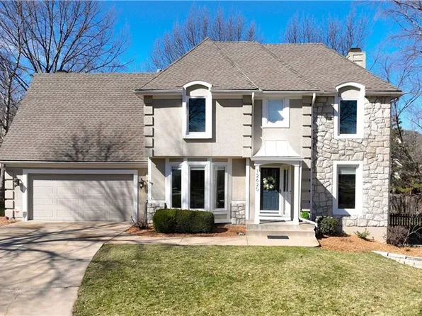 12620 Walmer St, Overland Park, KS 66209