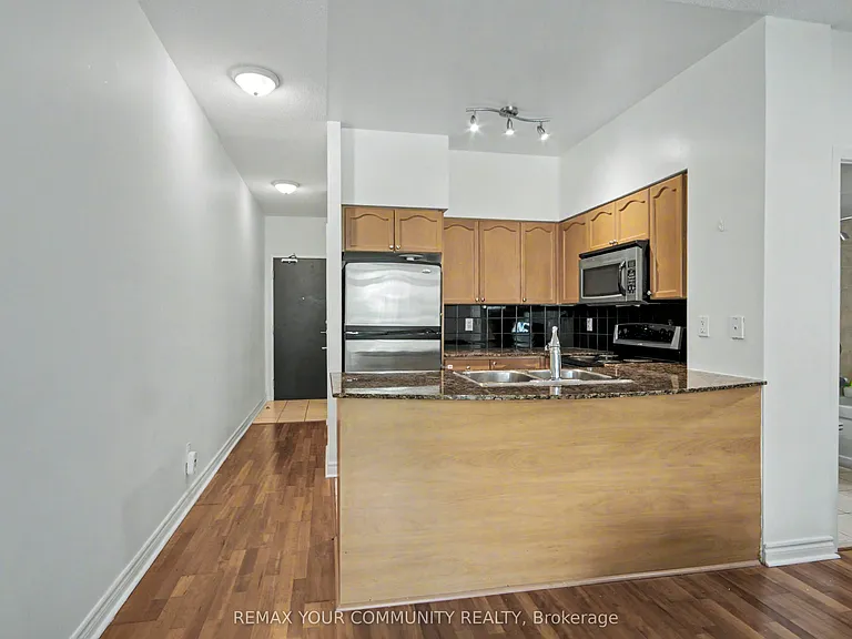 231 Fort York Blvd #219 — Photo 12