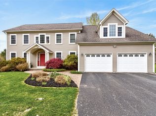 1762 Schlegel Rd, Webster, NY 14580