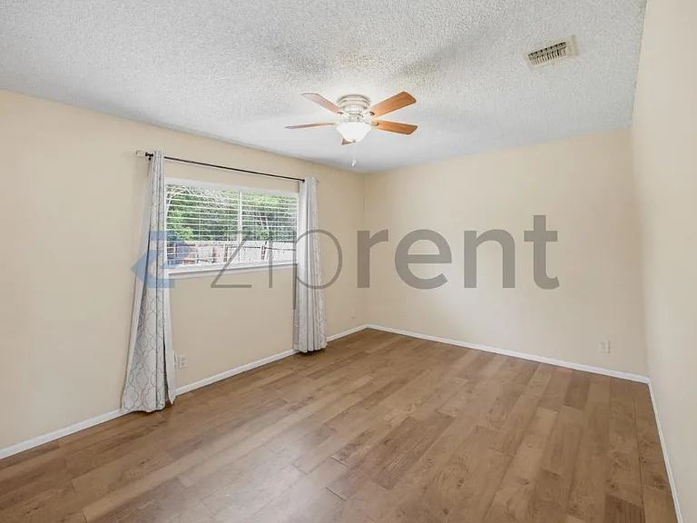 8318 Tuxford — Photo 21