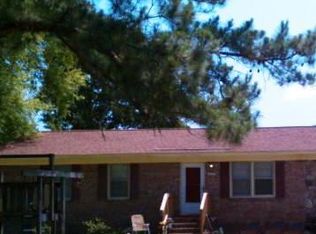 821 Perrytown Rd, New Bern, NC 28562