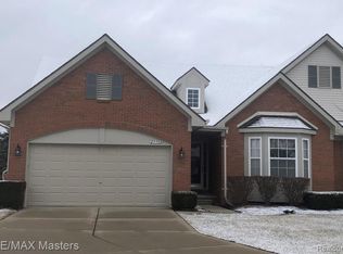 29908 N Park Ct, New Boston, MI 48164