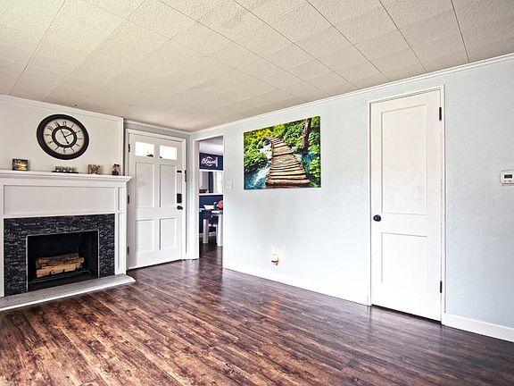 5th image of 2616 Sampson St