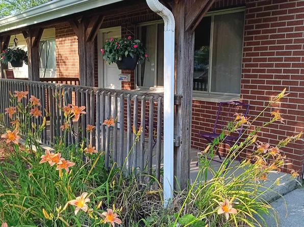 2908 Barnhart Ave, Fort Wayne, IN 46805