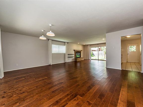 4th image of 512 Salem Dr