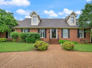 2307 Londonderry Dr, Murfreesboro, TN 37129
