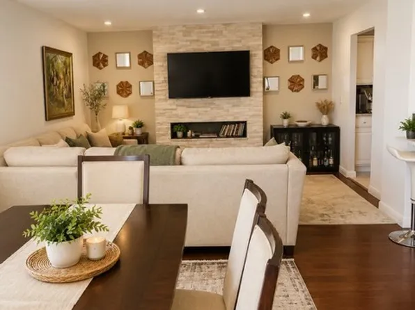 376 Ocean Ave APT 401, Revere, MA 02151