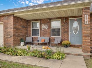1161 Robins Nest Hl, Mount Vernon, MO 65712
