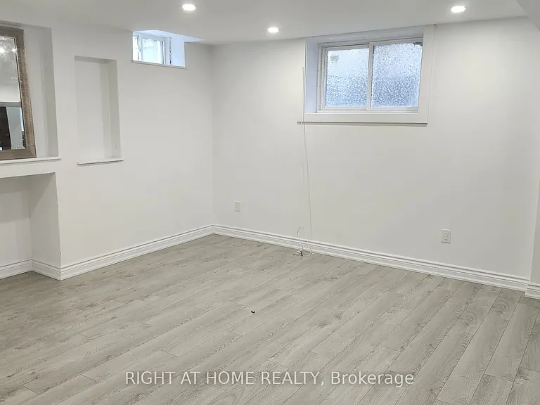 1 Via Avellino Rd #BASEMENT — Photo 11