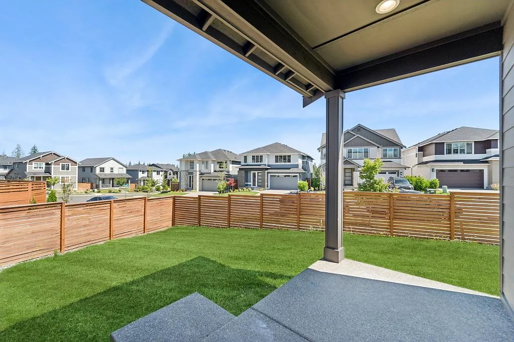 12950 190th Ave. E. - 3 bedrooms — Photo 4