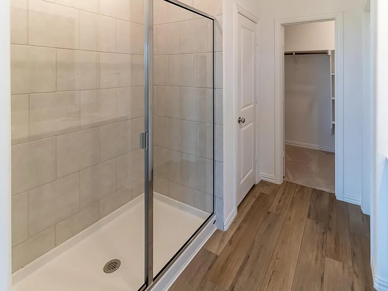 1837 Lake Grove Dr — Photo 20