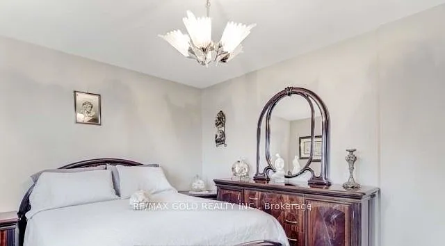 6 Monaco Ct — Photo 14