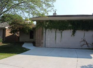 975 Beta Dr UNIT D-5, Neenah, WI 54956
