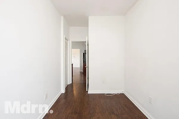 Rented by Mdrn Residential | media 37