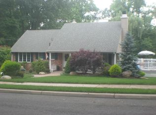 207 Saw Mill Rd, North Haledon, NJ 07508