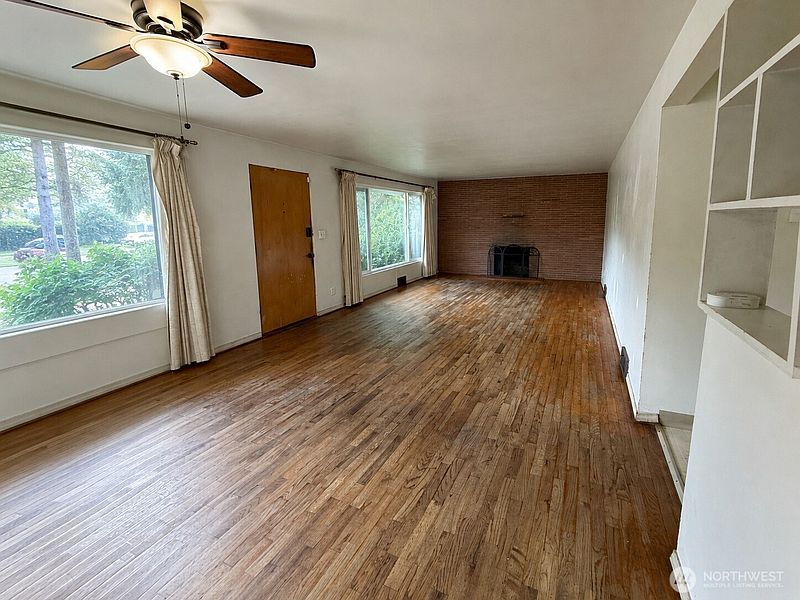 3rd image of 409 106th St S