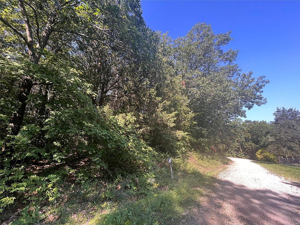 2nd image of 3759 Amy Ln