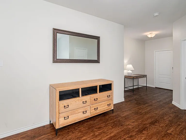 3136 Overlook Dr — Photo 3