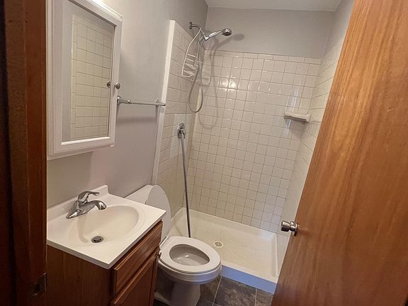 2nd image of 2708 Canterbury Ln