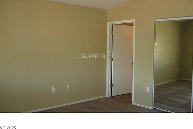 2050 N Los Feliz St #168 — Photo 19