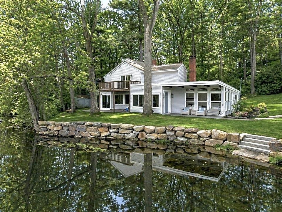 1st image of 24 Breezy Knoll Rd