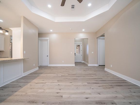 3rd image of 601 Butane St