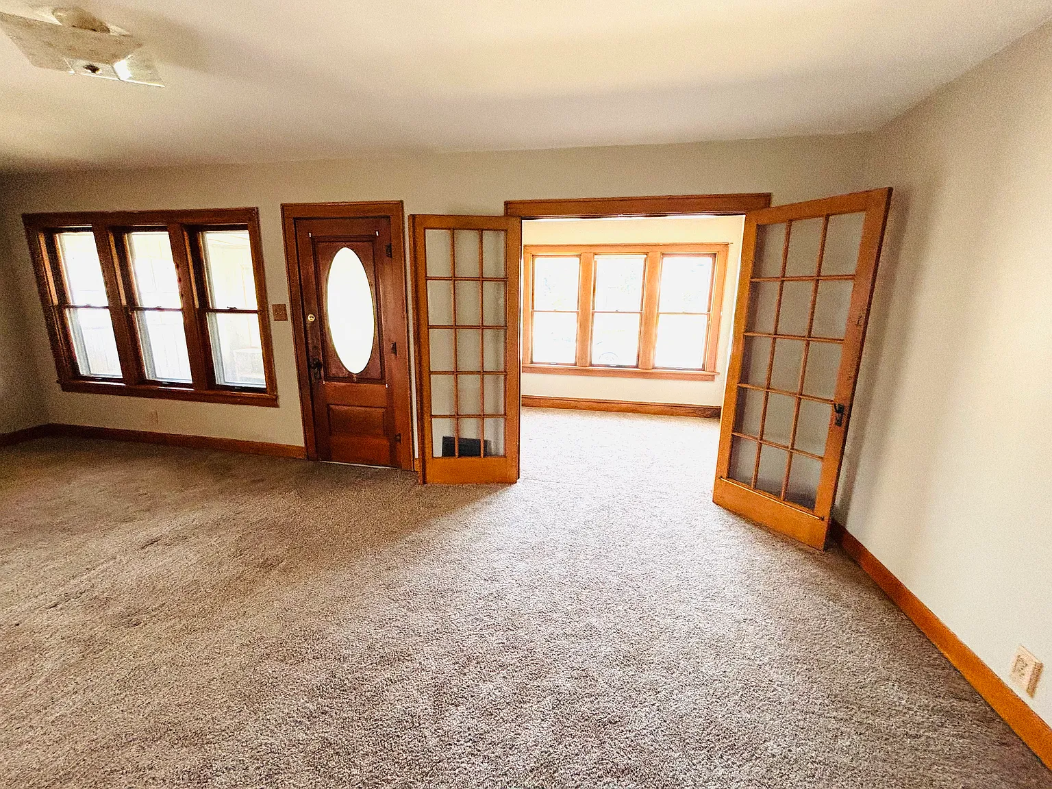2 bed, $1,300 — Photo 2