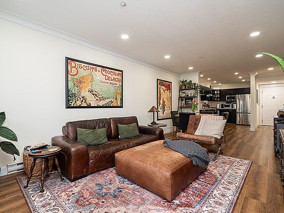 5th image of 5499 203rd St #307